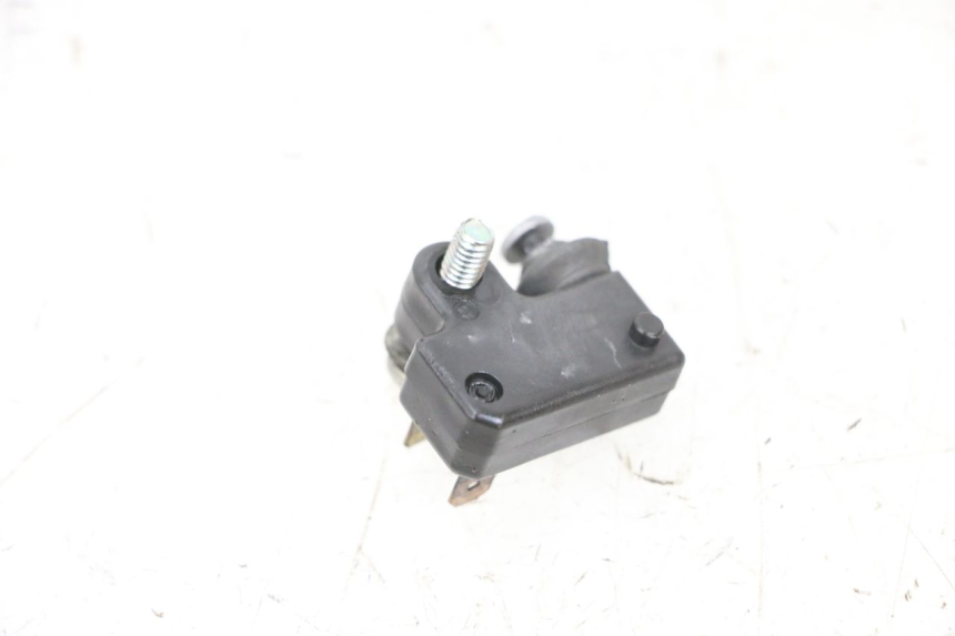 photo de CONTACTOR DE LUZ DE FRENO DERECHO YAMAHA XMAX X-MAX 125 (2006 - 2009) - Detalle de la pieza