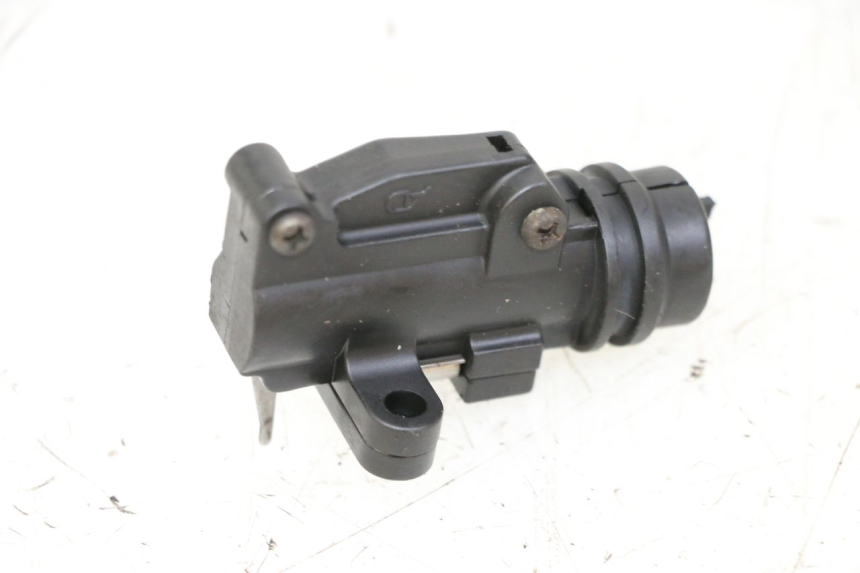 photo de LUZ FRENO INTERRUPTOR DERECHA YAMAHA XJN DIVERSION 600 (2000 - 2003)