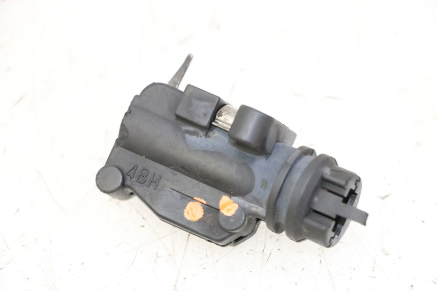 photo de LUZ FRENO INTERRUPTOR DERECHA YAMAHA XJN DIVERSION 600 (2000 - 2003)