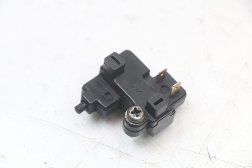 photo de CONTACTOR DE LUZ DE FRENO DERECHO YAMAHA FJR ABS 1300 (2006 - 2012)