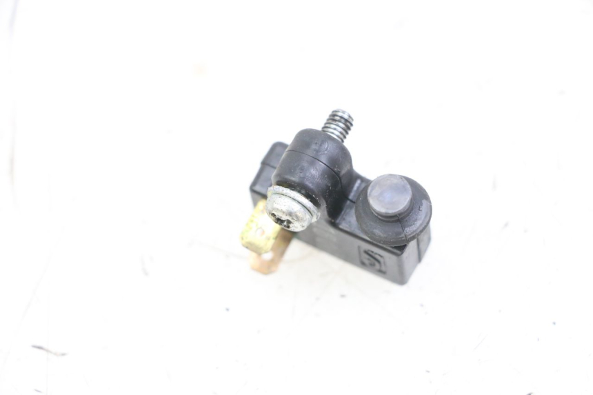 photo de LUZ FRENO INTERRUPTOR DERECHA YAMAHA NEO'S NEOS 2T EASY 50 (2013 - 2016)