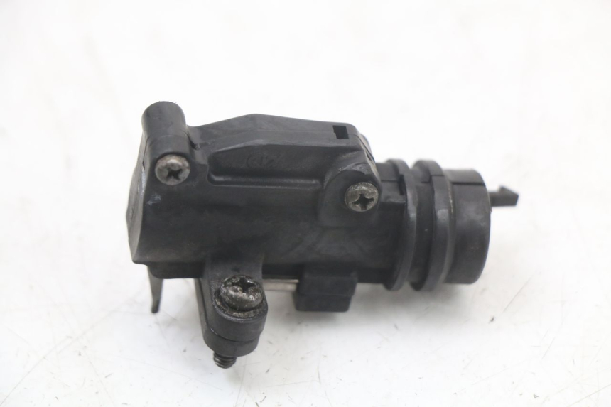 photo de LUZ FRENO INTERRUPTOR DERECHA YAMAHA XJS DIVERSION 600 (1997 - 1999)