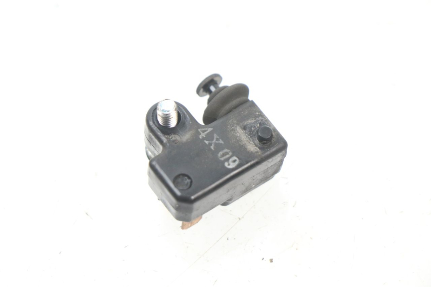 photo de LUZ FRENO INTERRUPTOR DERECHA YAMAHA XMAX X-MAX ABS 125 (2014 - 2016)