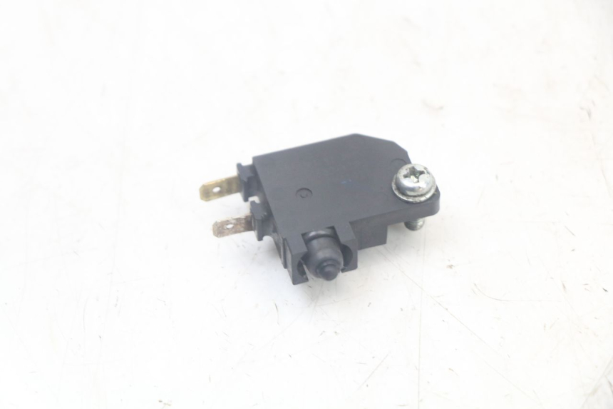 photo de CONTACTOR DE LUZ DE FRENO DERECHO YAMAHA XMAX X-MAX ABS 125 (2017 - 2020)