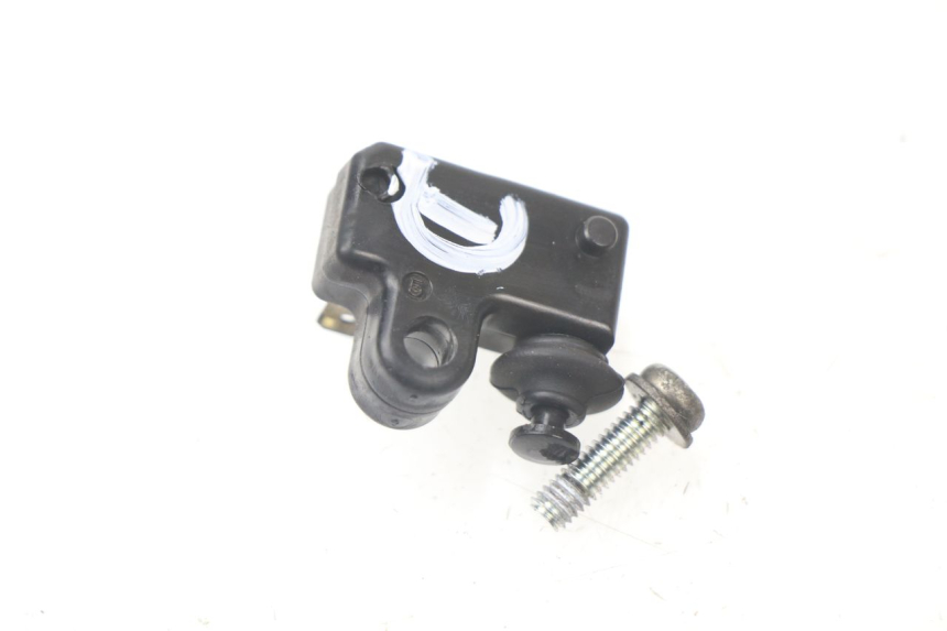 photo de LUZ FRENO INTERRUPTOR DERECHA YAMAHA XP T-MAX TMAX ABS 530 (2012 - 2015)
