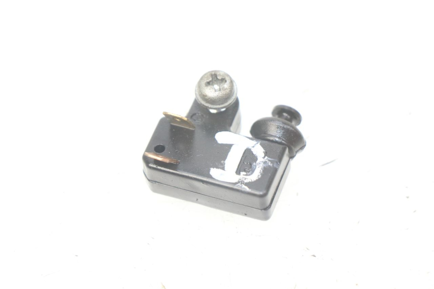 photo de LUZ FRENO INTERRUPTOR DERECHA YAMAHA XP T-MAX TMAX ABS 530 (2012 - 2015)