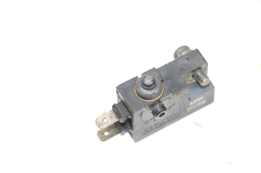 photo de LUZ FRENO INTERRUPTOR DERECHA YAMAHA YFM R RAPTOR 250 (2008 - 2014) - Otra perspectiva