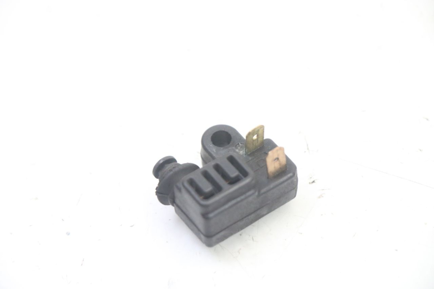 photo de LUZ FRENO INTERRUPTOR DERECHA YAMAHA YP X-MAX XMAX 400 (2014 - 2017)