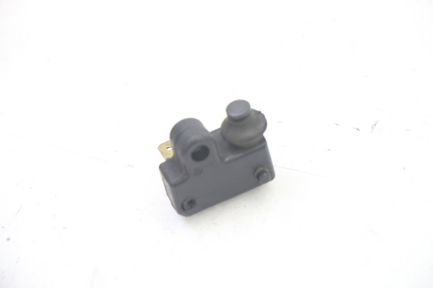 photo de LUZ FRENO INTERRUPTOR DERECHA YAMAHA YP X-MAX XMAX 400 (2014 - 2017)