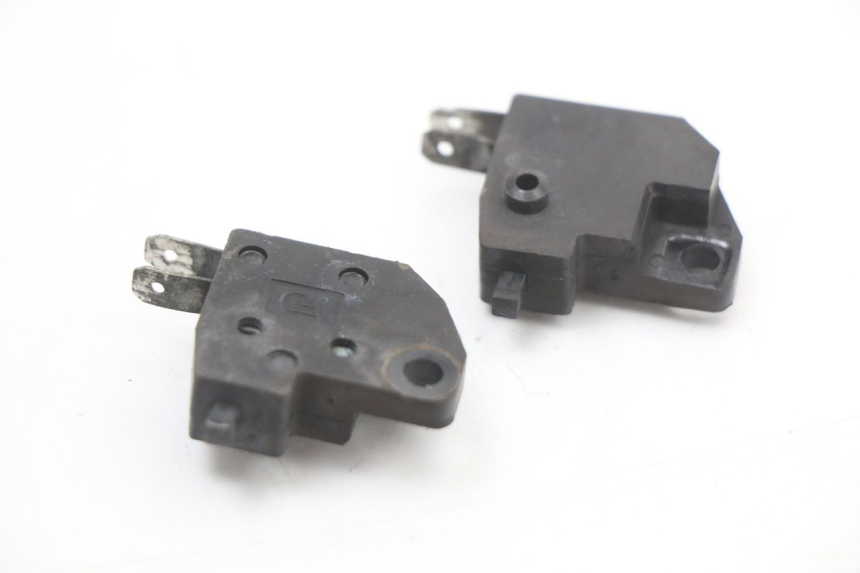 photo de LUZ FRENO INTERRUPTOR LONGJIA EASY MAX 125 (2020 - 2024)