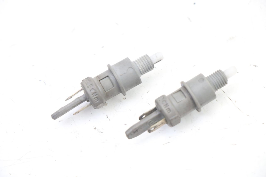 photo de INTERRUPTOR DE LUZ DE FRENO PEUGEOT ELYSEO 125 (1999 - 2004)