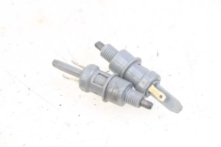 photo de INTERRUPTOR DE LUZ DE FRENO PIAGGIO FLY 2T 50 (2004 - 2017)