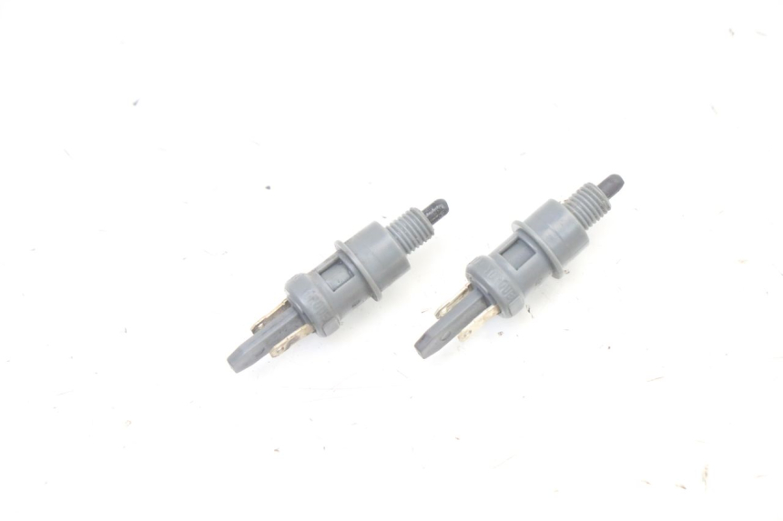 photo de INTERRUPTOR DE LUZ DE FRENO PIAGGIO FLY 2T 50 (2004 - 2017)