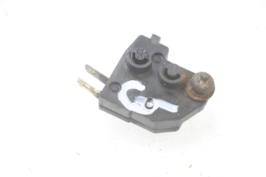 photo de CONTACTOR DE LUZ DE FRENO IZQUIERDO SUZUKI BURGMAN 125 (2007 - 2014)
