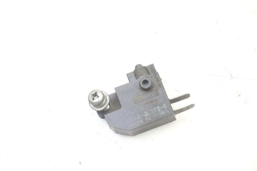 photo de CONTACTOR DE LUZ DE FRENO IZQUIERDO SUZUKI BURGMAN 125 (2007 - 2014)