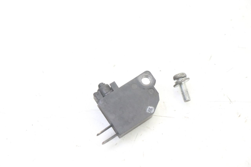 photo de CONTACTOR DE LUZ DE FRENO IZQUIERDO SUZUKI BURGMAN 125 (2007 - 2014)