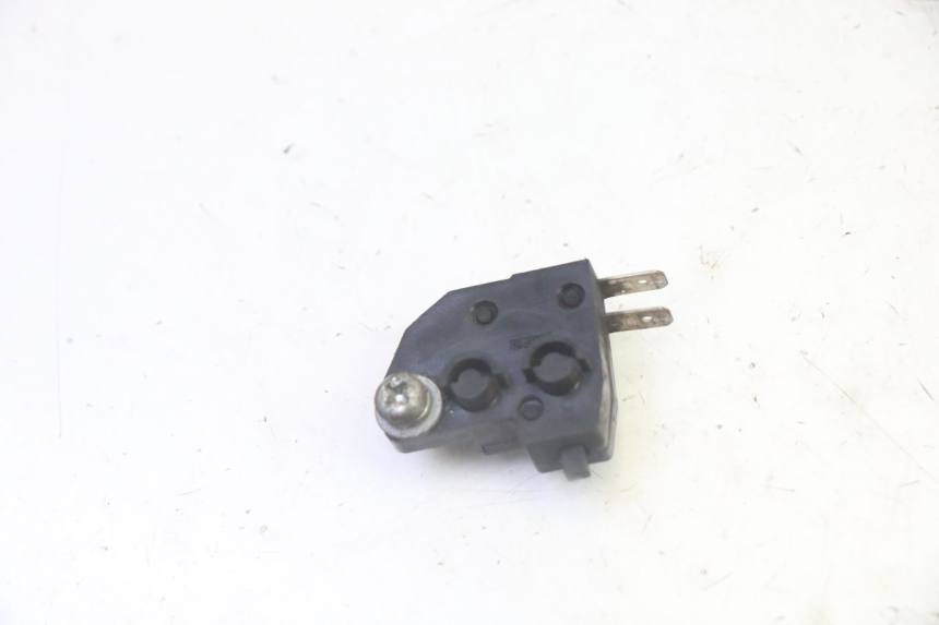 photo de CONTACTOR DE LUZ DE FRENO IZQUIERDO SUZUKI BURGMAN 125 (2007 - 2014)