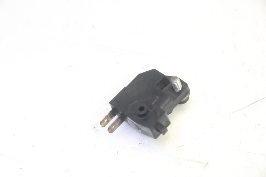 photo de CONTACTOR DE LUZ DE FRENO IZQUIERDO SUZUKI BURGMAN 125 (2007 - 2014)