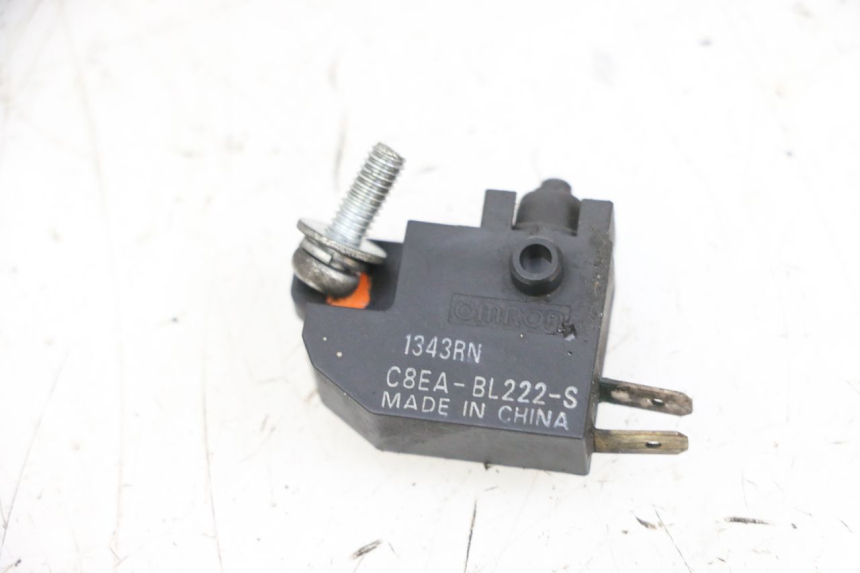 photo de LUZ FRENO INTERRUPTOR IZQUIERDA SUZUKI BURGMAN 650 (2013 - 2020)