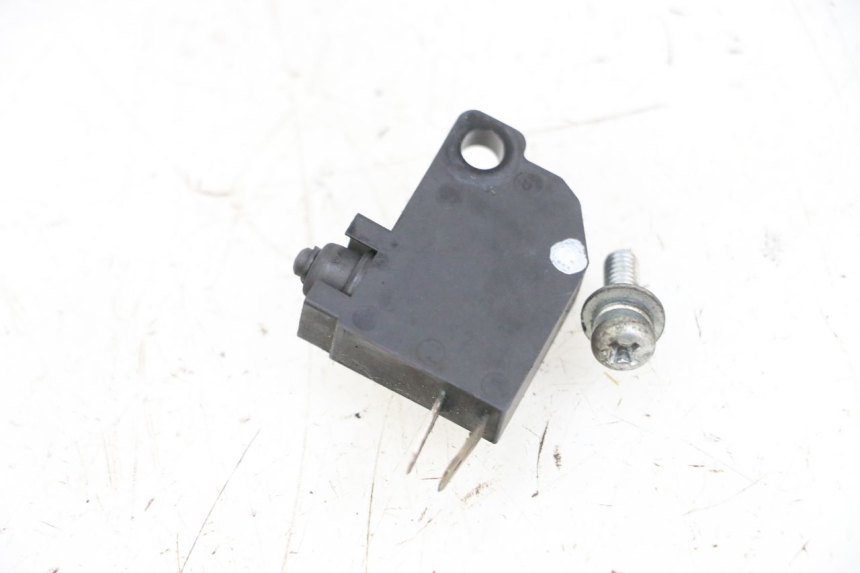 photo de LUZ FRENO INTERRUPTOR IZQUIERDA SUZUKI BURGMAN 650 (2013 - 2020)