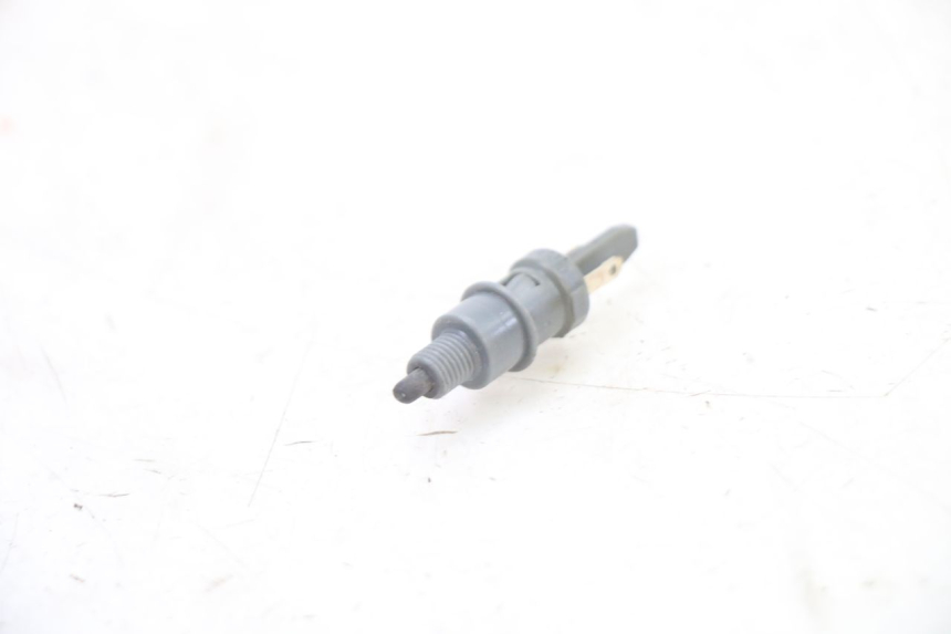 photo de LUZ FRENO INTERRUPTOR IZQUIERDA PEUGEOT KISBEE 2T 50 (2010 - 2017)
