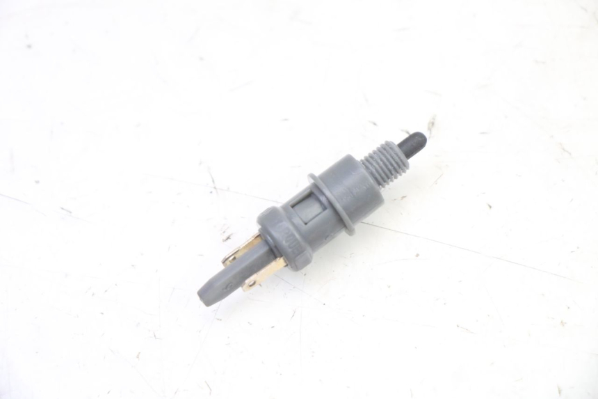 photo de LUZ FRENO INTERRUPTOR IZQUIERDA PEUGEOT KISBEE 4T 50 (2018 - 2022)