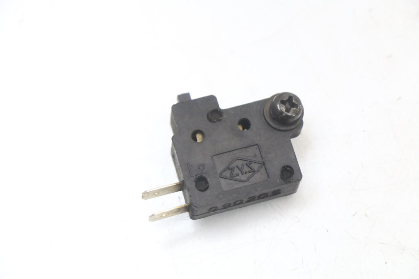 photo de CONTACTOR DE LUZ DE FRENO IZQUIERDO KYMCO DINK STREET 125 (2009 - 2014)