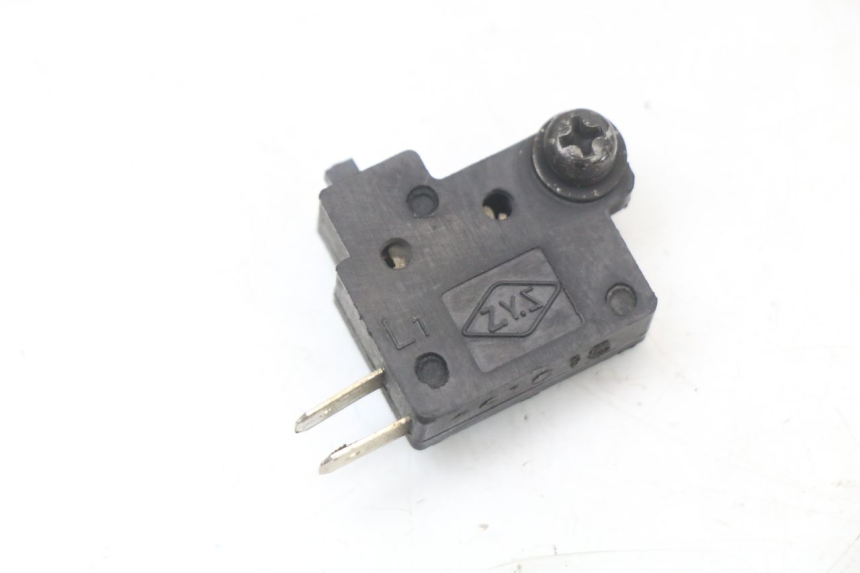 photo de Interruptor de luz de freno izquierdo KYMCO XCITING 250 (2006 - 2009)