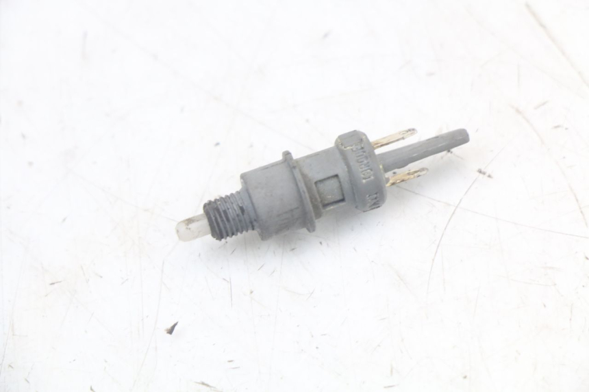 photo de INTERRUPTOR DE LUZ DE FRENO IZQUIERDO PEUGEOT TKR TREKKER FURIOUS 50 (2005 - 2014)