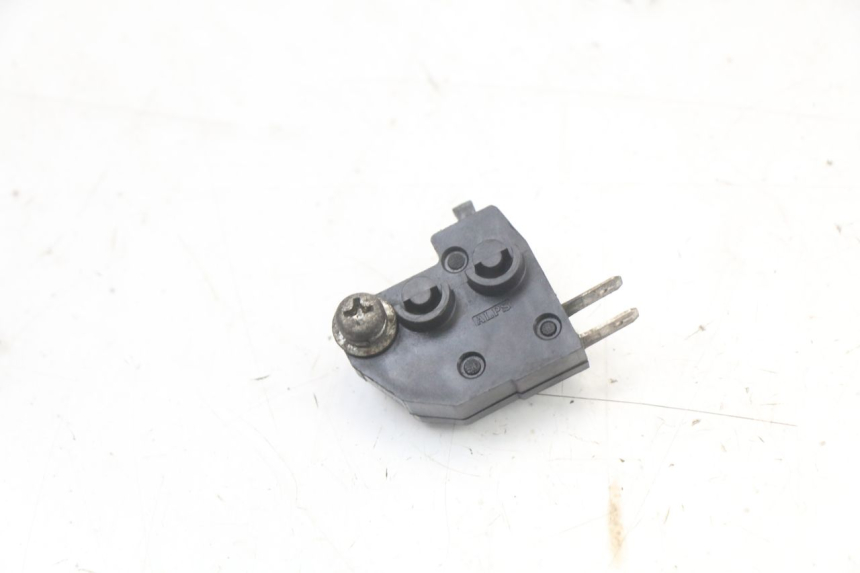 photo de CONTACTOR DE LUZ DE FRENO IZQUIERDO SUZUKI BURGMAN 125 (2007 - 2014)