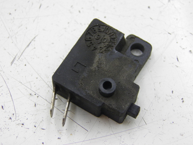 photo de LUZ FRENO INTERRUPTOR IZQUIERDA SYM GTS 125 (2005 - 2008)