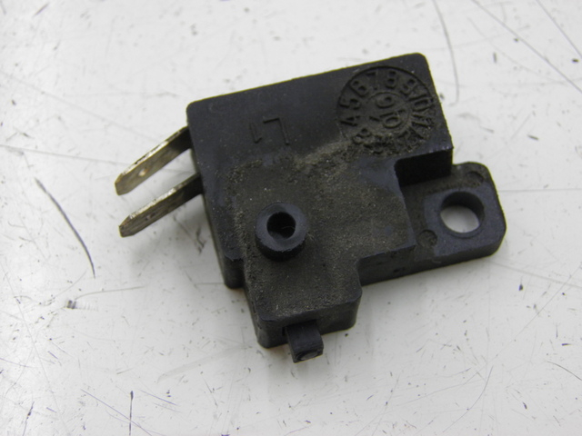 photo de LUZ FRENO INTERRUPTOR IZQUIERDA SYM GTS 125 (2005 - 2008)
