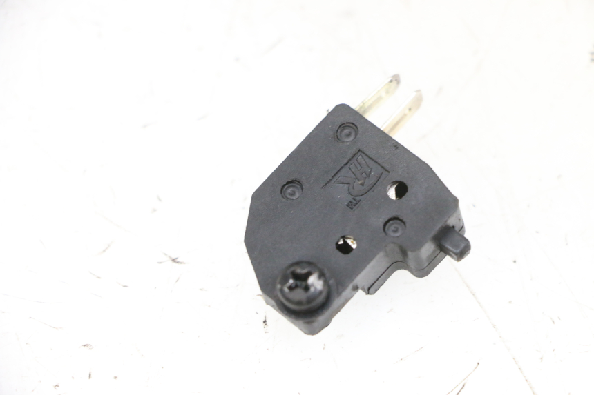 photo de LUZ FRENO INTERRUPTOR IZQUIERDA PEUGEOT TWEET PRO EFI 4T 50 (2021 - 2022)