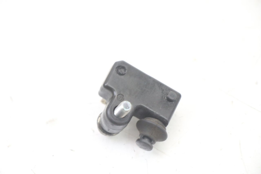 photo de INTERRUPTOR DE LUZ DE FRENO IZQUIERDO YAMAHA X-MAX XMAX ABS 250 (2010 - 2014)