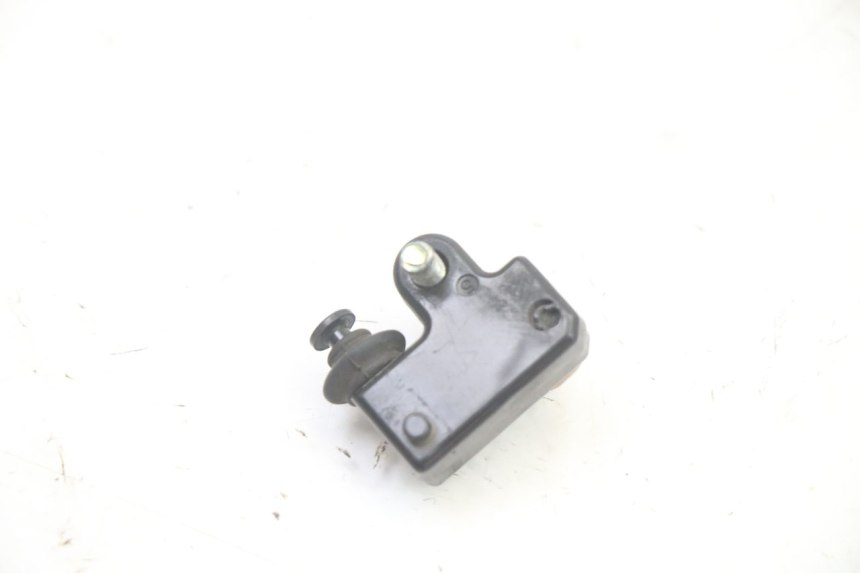 photo de LUZ FRENO INTERRUPTOR IZQUIERDA YAMAHA X-MAX XMAX 125 (2010 - 2014)