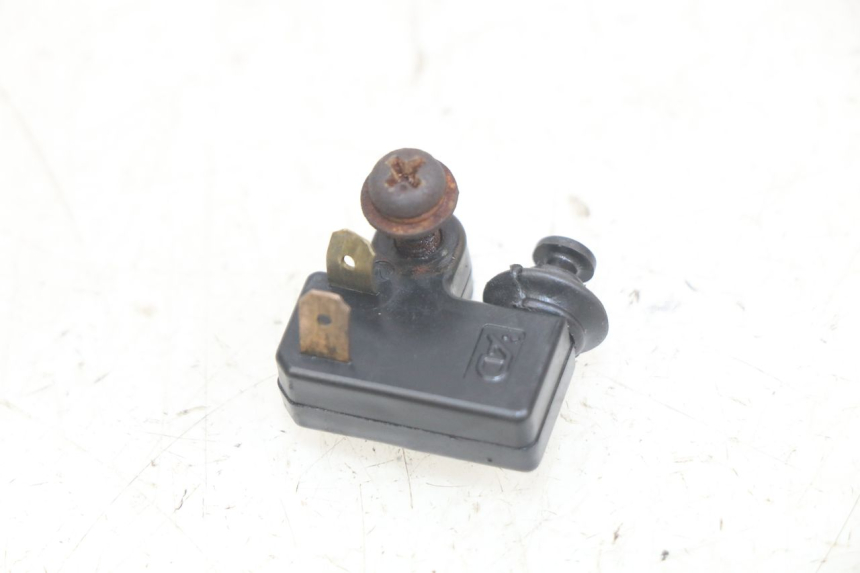 photo de CONTACTOR DE LUZ DE FRENO IZQUIERDO YAMAHA X-MAX XMAX 250 (2006 - 2009)