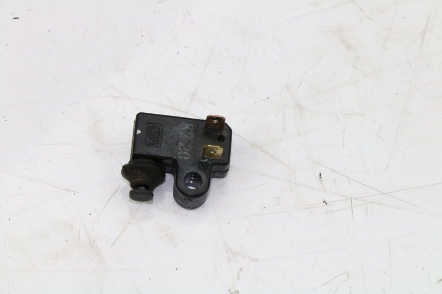 photo de CONTACTOR DE LUZ DE FRENO IZQUIERDO YAMAHA X-MAX XMAX 250 (2006 - 2009)