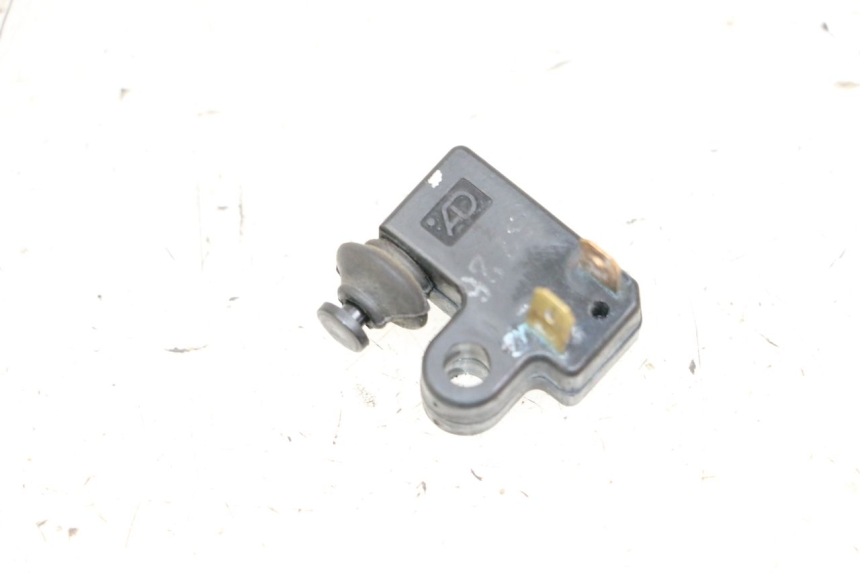 photo de CONTACTOR DE LUZ DE FRENO IZQUIERDO YAMAHA XMAX X-MAX 125 (2006 - 2009)