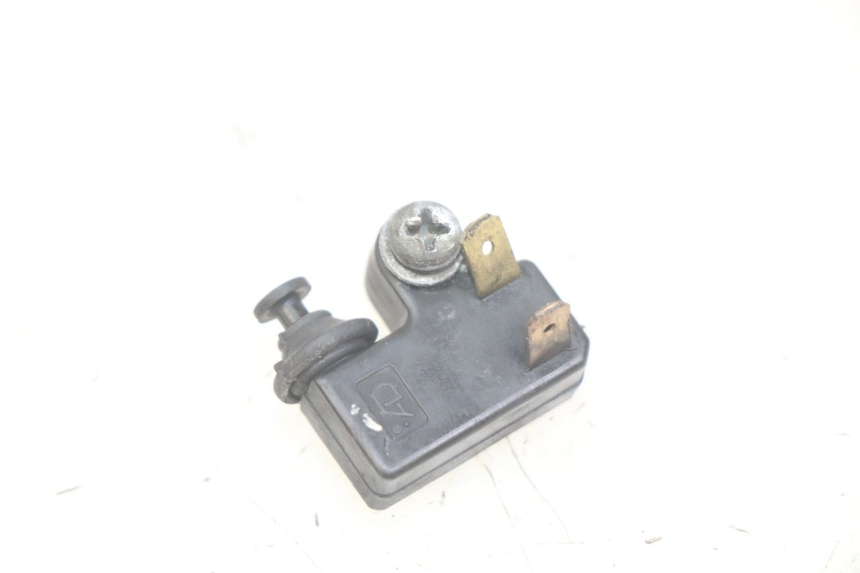 photo de CONTACTOR DE LUZ DE FRENO IZQUIERDO YAMAHA YP MAJESTY 400 (2004 - 2008)