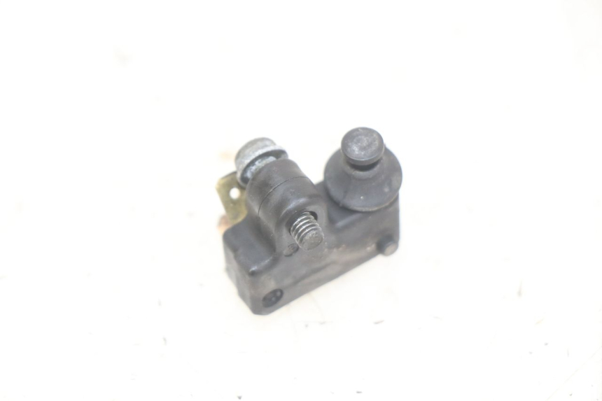 photo de CONTACTOR DE LUZ DE FRENO IZQUIERDO YAMAHA YP MAJESTY 400 (2004 - 2008)