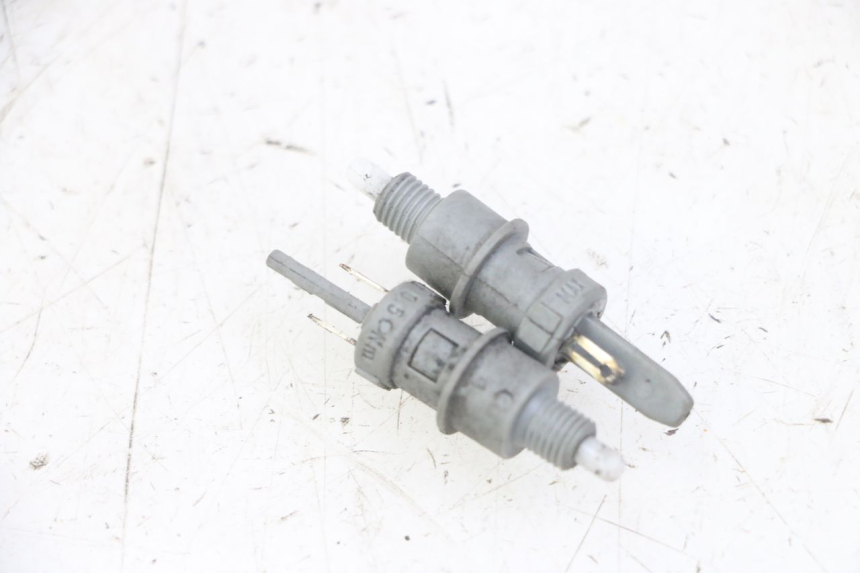 photo de LUZ FRENO INTERRUPTOR PEUGEOT JET FORCE CARBU 50 (2003 - 2016)