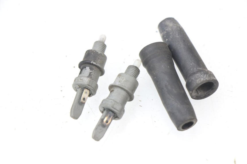 photo de INTERRUPTOR DE LUZ DE FRENO PEUGEOT LUDIX 50 (2005 - 2007)