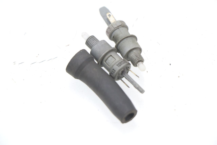 photo de LUZ FRENO INTERRUPTOR PEUGEOT LUDIX ONE 50 (2005 - 2008)