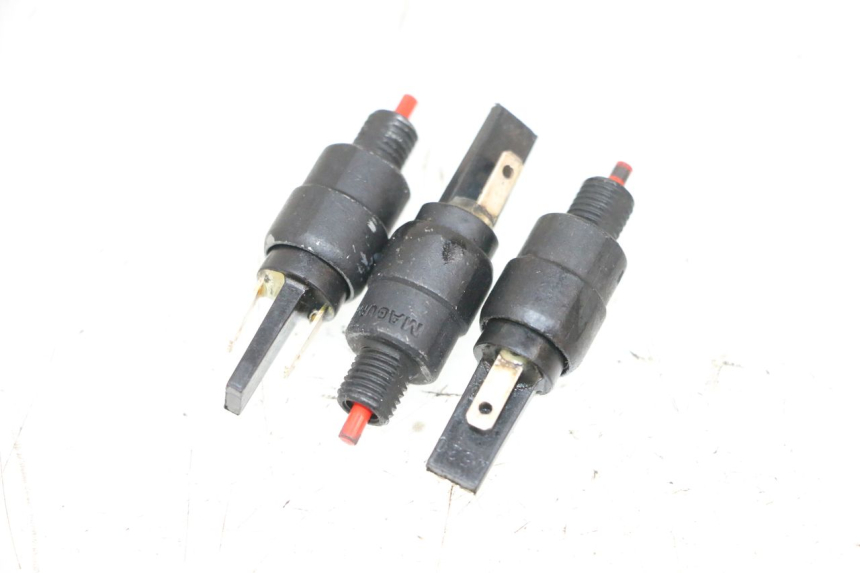 photo de LUZ FRENO INTERRUPTOR PIAGGIO MP3 HPE 300 (2019 - 2026) - Vista principal