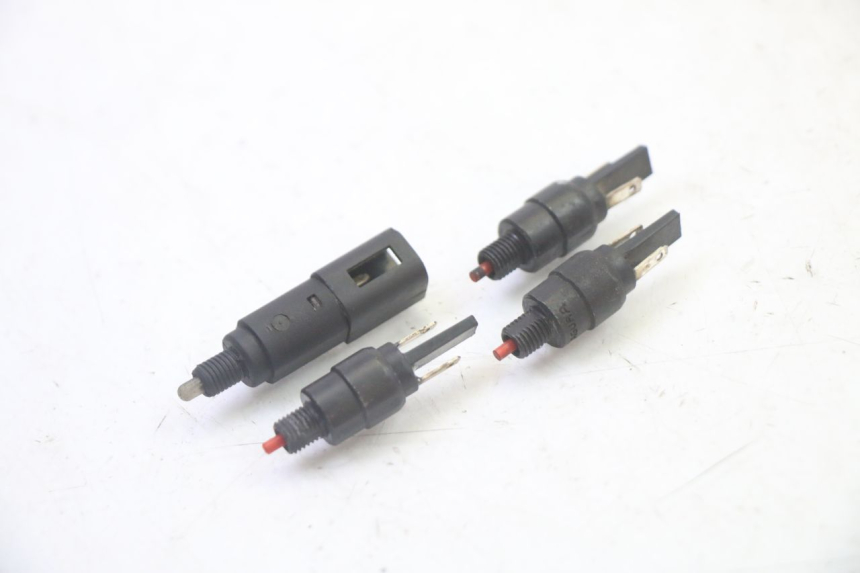 photo de LUZ FRENO INTERRUPTOR PIAGGIO MP3 LT 300 (2010 - 2016)