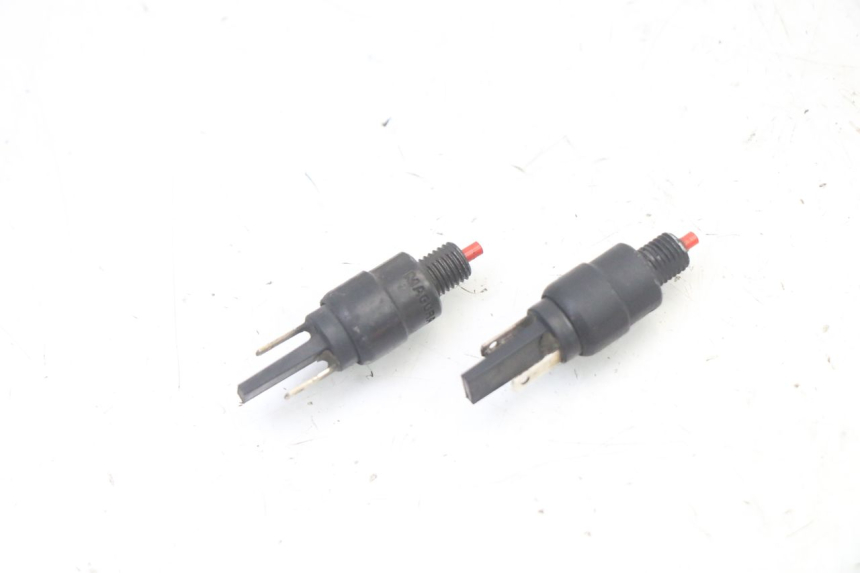 photo de LUZ FRENO INTERRUPTOR PIAGGIO MP3 500 (2011 - 2015)