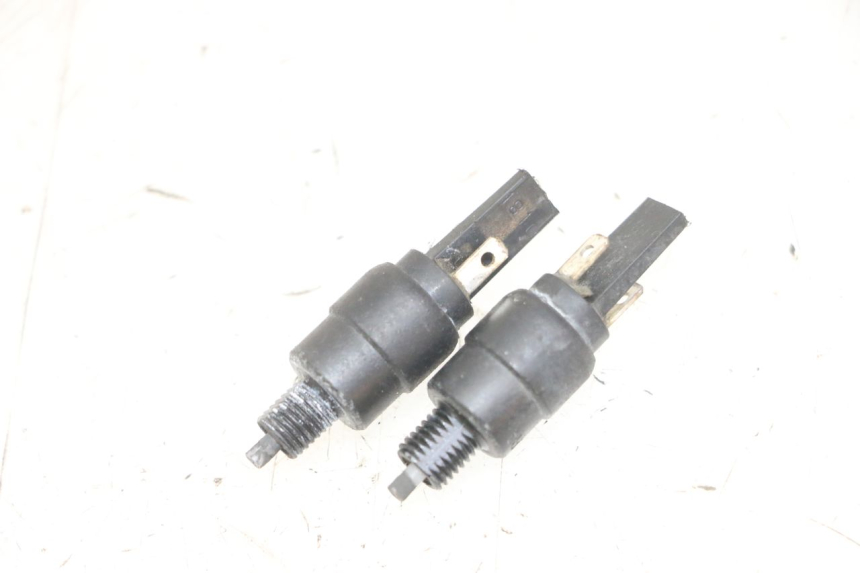 photo de LUZ FRENO INTERRUPTOR GILERA NEXUS 125 (2009 - 2013)