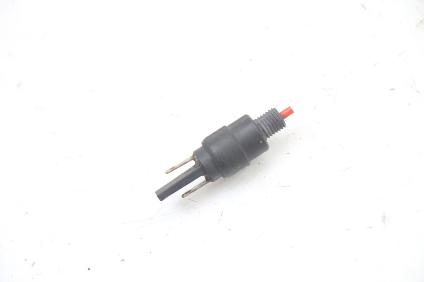 photo de LUZ FRENO INTERRUPTOR GILERA NEXUS 125 (2009 - 2013)
