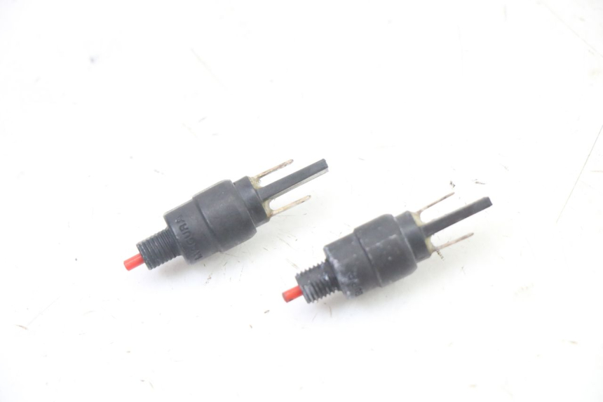 photo de LUZ FRENO INTERRUPTOR PIAGGIO NRG POWER PUREJET 50 (2018 - 2021)