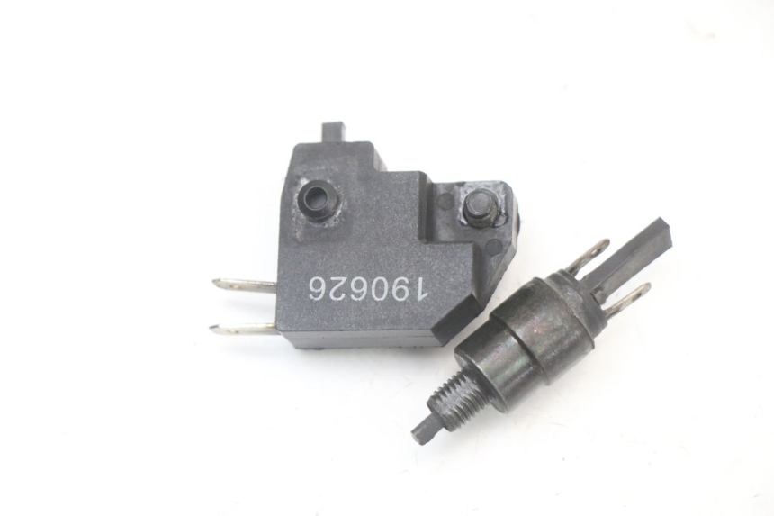 photo de LUZ FRENO INTERRUPTOR PEUGEOT KISBEE 2T 50 (2018 - 2022)